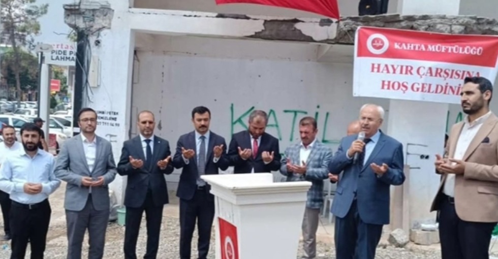 KAHTA'DA HAYIR ÇARŞISI DÜZENLENDİ 